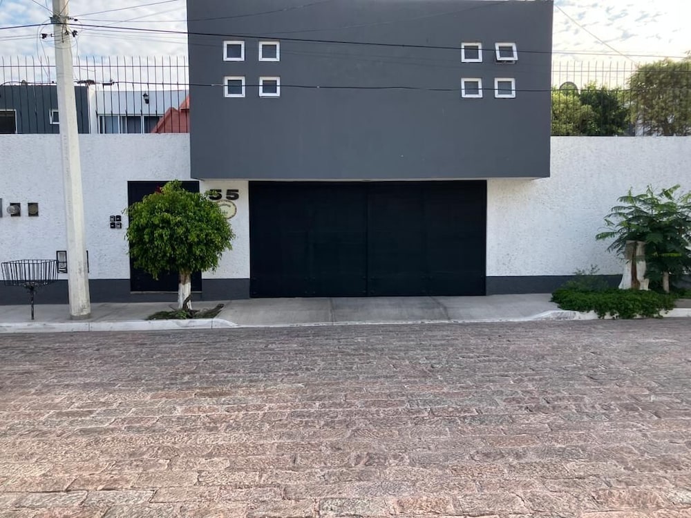 Residencia Sofía in Queretaro, Mexico