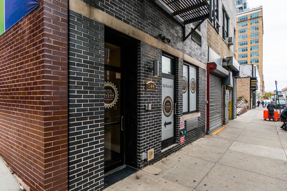 Hotel Five44 - photo 33