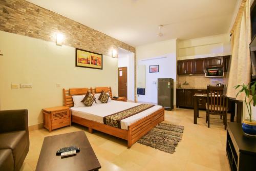 BedChambers Serviced Apartments Near Golf Course Road — 4-Star Luxury Hotel in Gurgaon, India