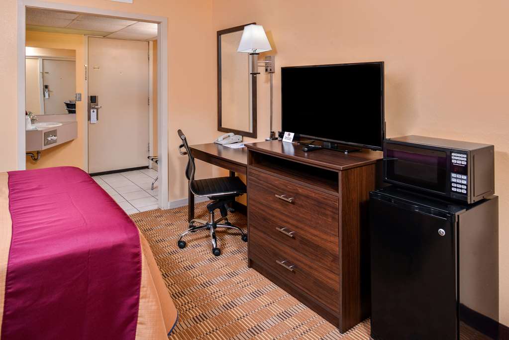 Americas Best Value Inn Ellsworth - photo 8