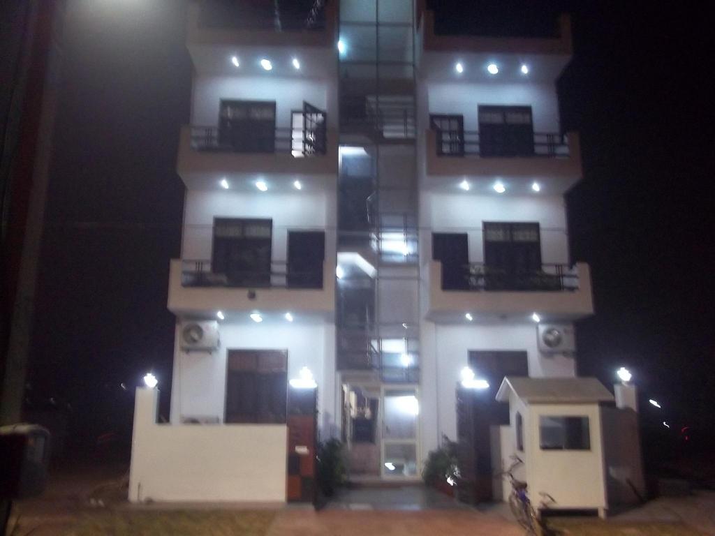 Queens Apartments