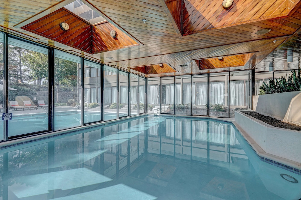 DoubleTree by Hilton Atlanta Windy Hill Ballpark - photo 39