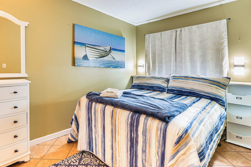 Walk to Beach: Resort Perks at Hilton Head Condo - photo 14