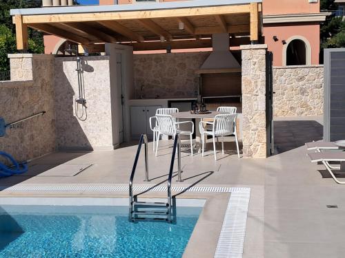 Villa Stella — 4-Star Luxury Hotel in None, Greece