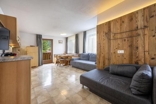 Apartments Woerndle — 4-Star Luxury Hotel in Siusi, Italy