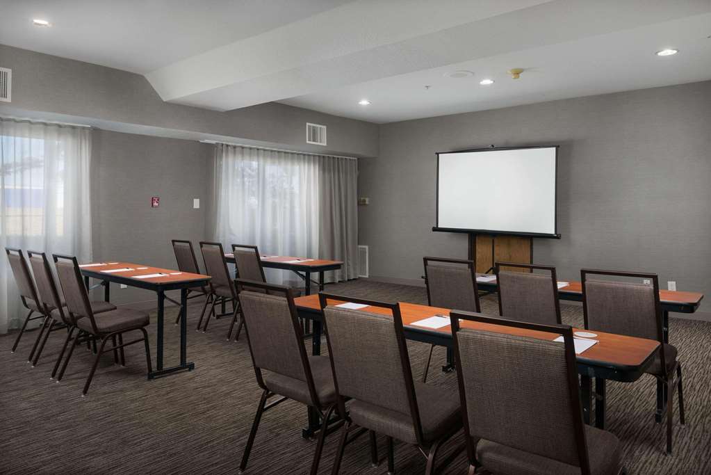 Country Inn & Suites by Radisson Portland International Airport OR - photo 13