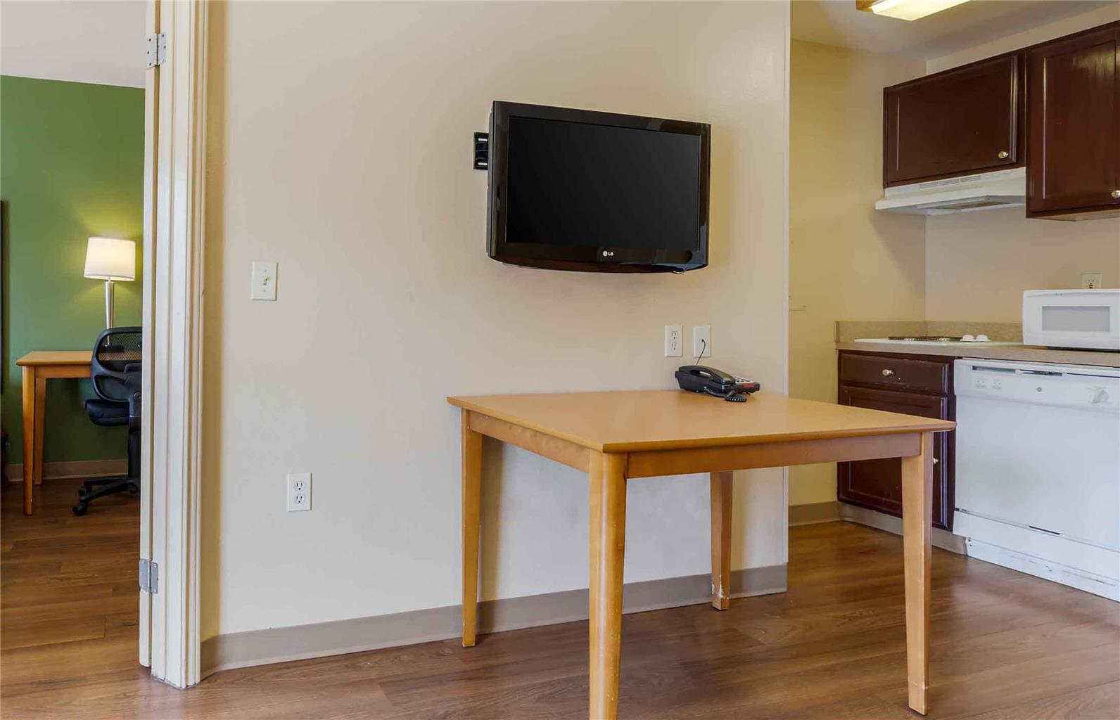 Extended Stay America Suites Atlanta Alpharetta Northpoint W - photo 40