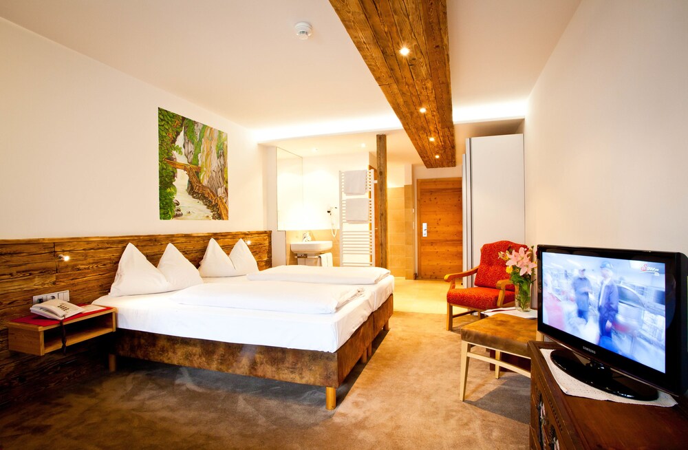 Hotel Gasthof Mitteregger in Kaprun, Austria