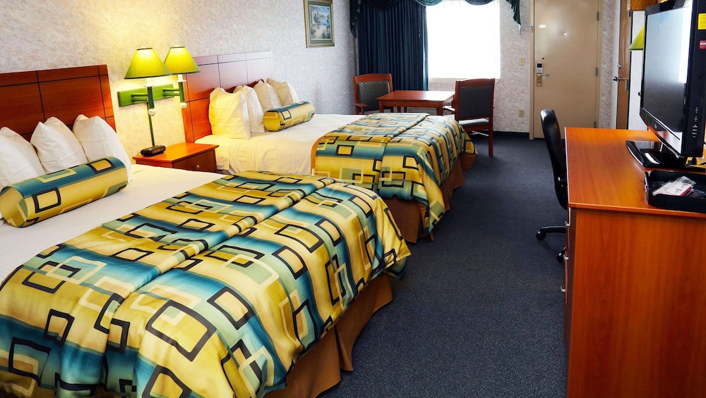 Magnuson Hotel Howell - photo 9
