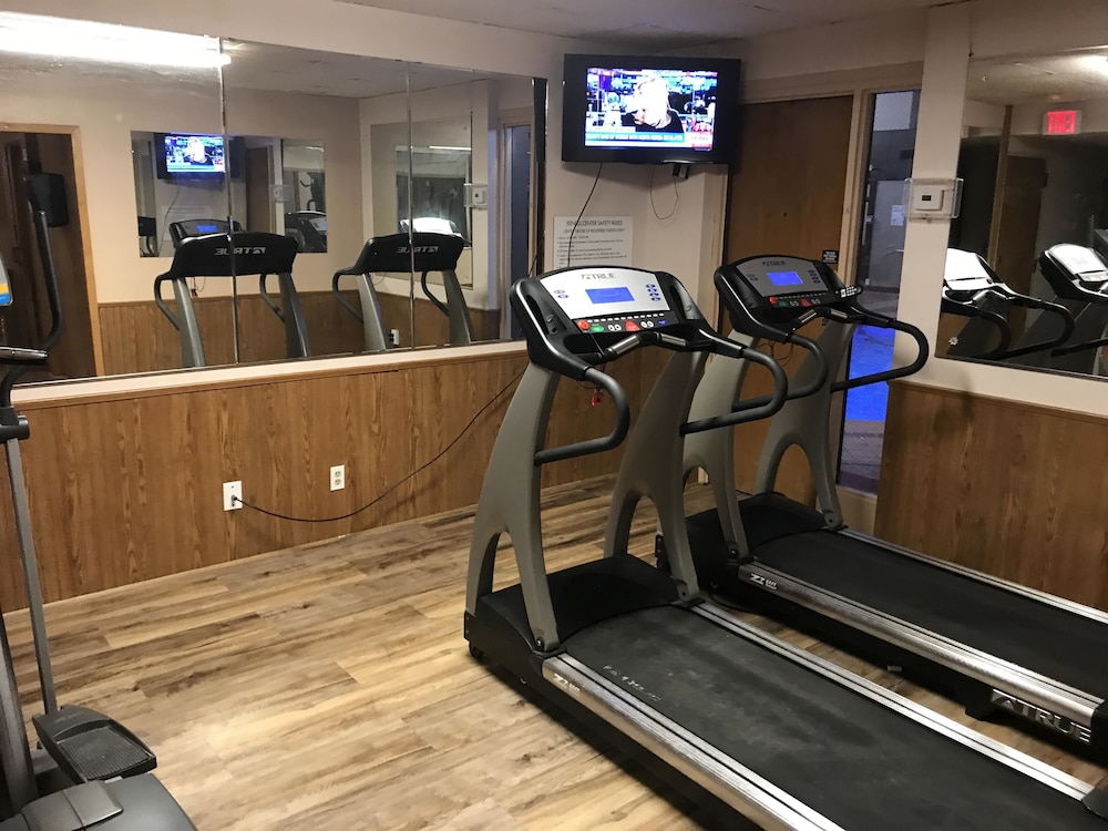 Ramada by Wyndham Albert Lea - photo 65