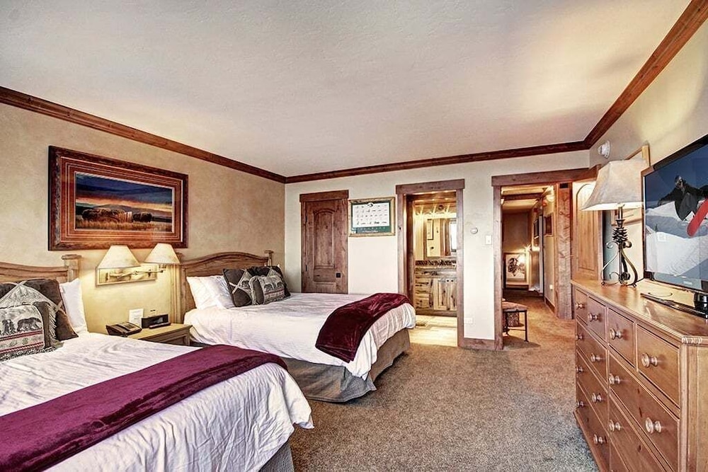 Beaver Run Peak 9 Penthouse by RedAwning - photo 6
