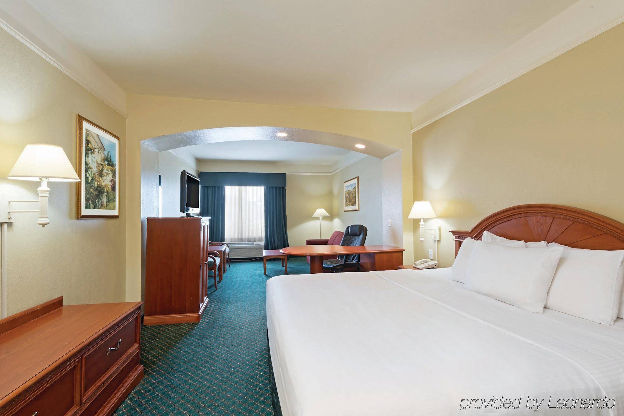 La Quinta Inn & Suites Covington - photo 11