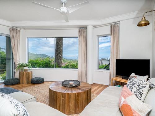Lighthouse Lounge — 4-Star Luxury Hotel in Byron Bay, Australia