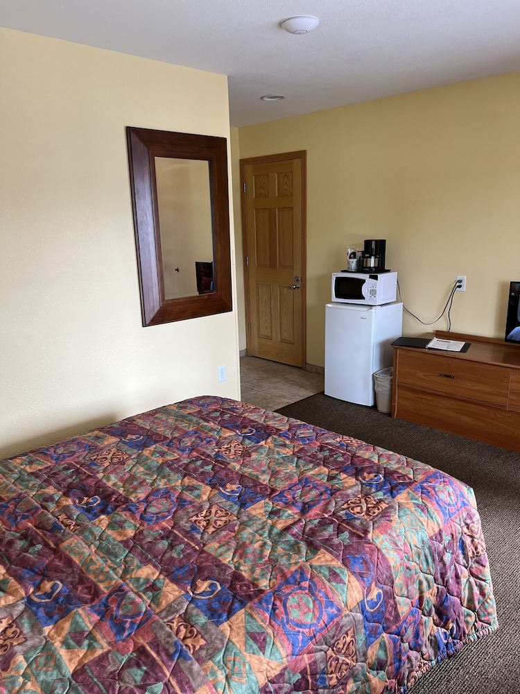 All Star Inn & Suites - photo 46