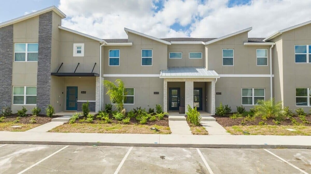 Magnificient 4Bd w Pool @ Storey Lake Resort 2648 - photo 56