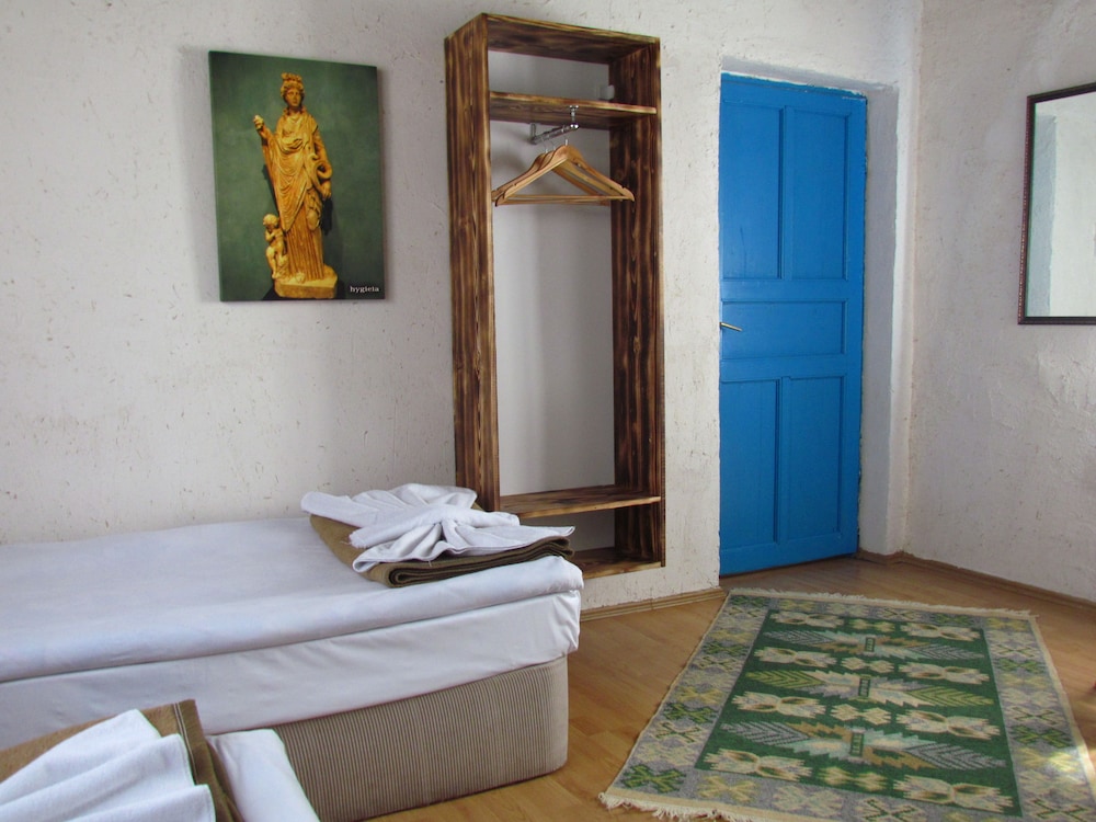 Amazon Antique — Selcuk — photo 4