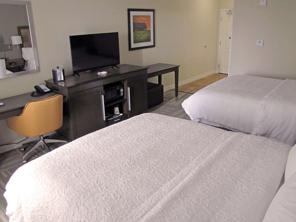 Hampton Inn McPherson - photo 22