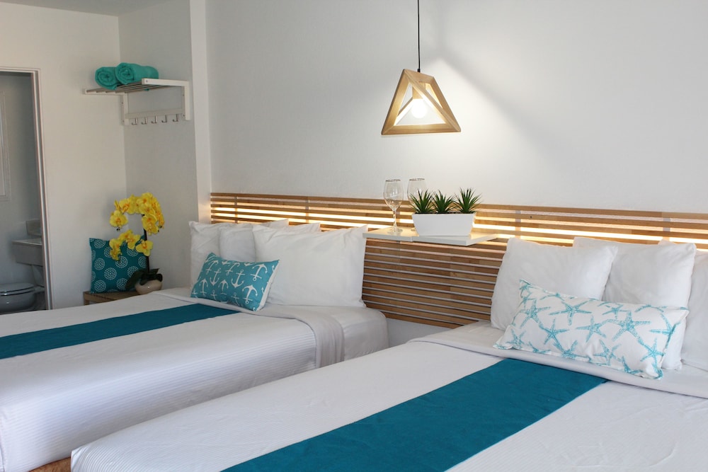 Hotel Point Loma - photo 2
