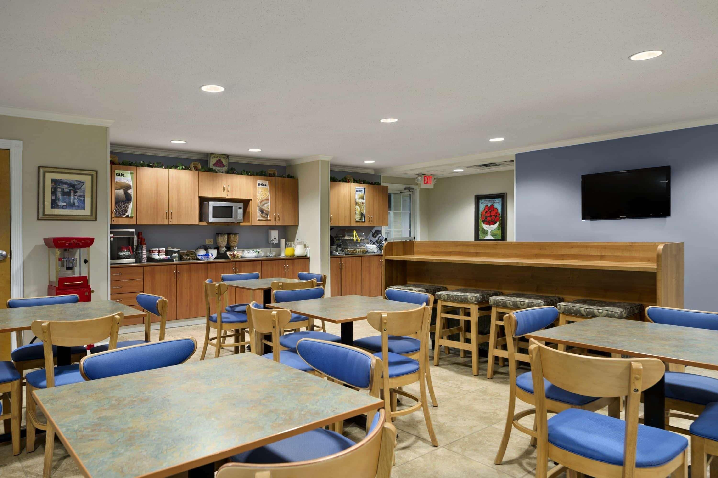 Microtel Inn & Suites by Wyndham Ponchatoula Hammond - photo 8