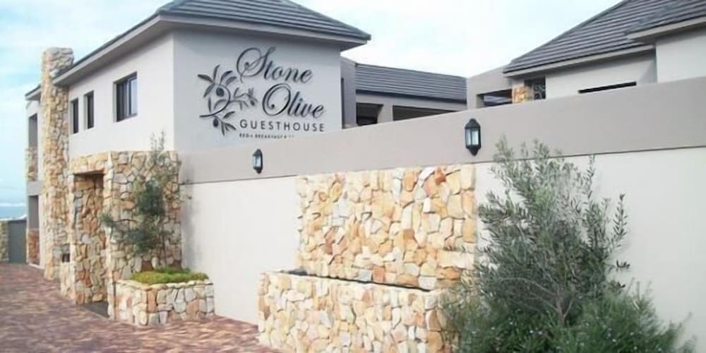 Stone Olive Guest House — 4-Star Luxury Hotel in Port Elizabeth, South Africa