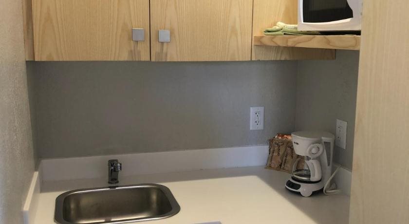 Stone Canyon Inn - carbon neutral hotel in Unknown City