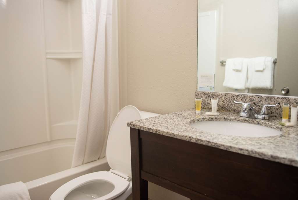 Days Inn by Wyndham Waynesboro - photo 18