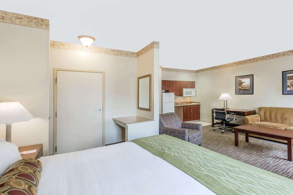 Hawthorn Suites by Wyndham Rancho Cordova Folsom - photo 9