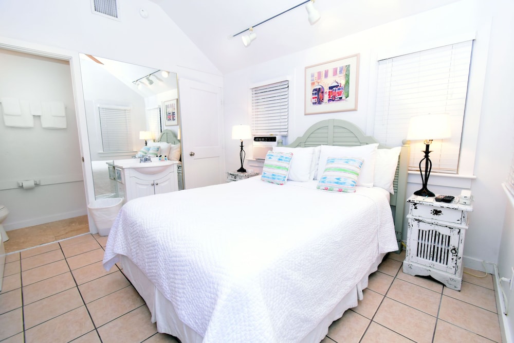 Simonton Court Historic Inn & Cottages - photo 152