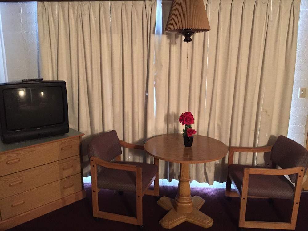 Hilander Motel - photo 9