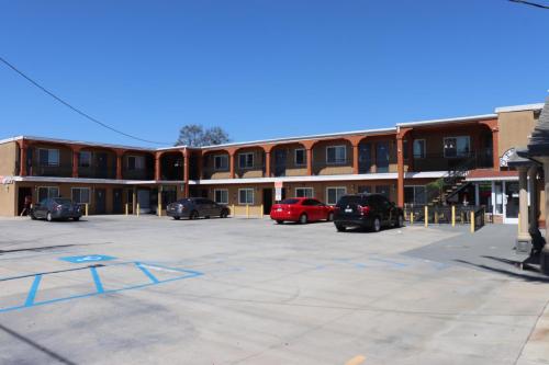 El Dorado Motel - photo 7
