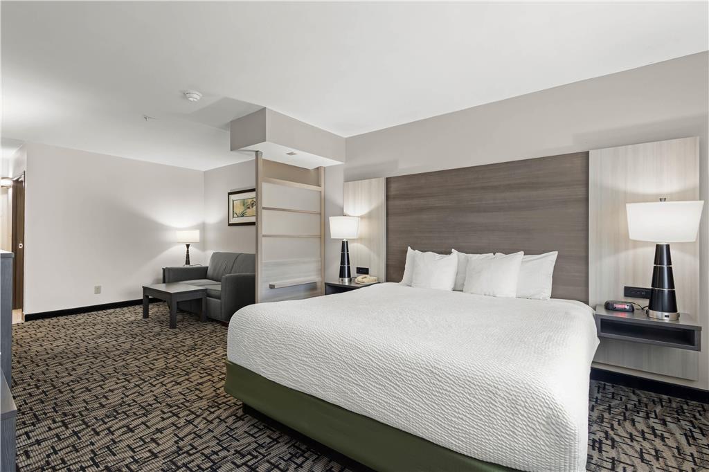 Best Western Crown Inn & Suites - photo 12