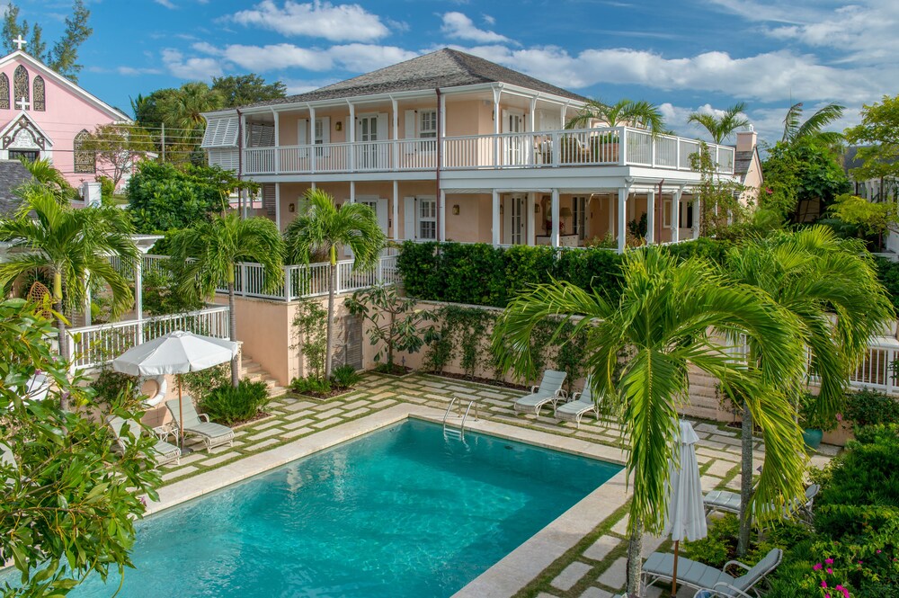 Eleven Bahama House — 4-Star Luxury Hotel in Dunmore Town, Bahamas