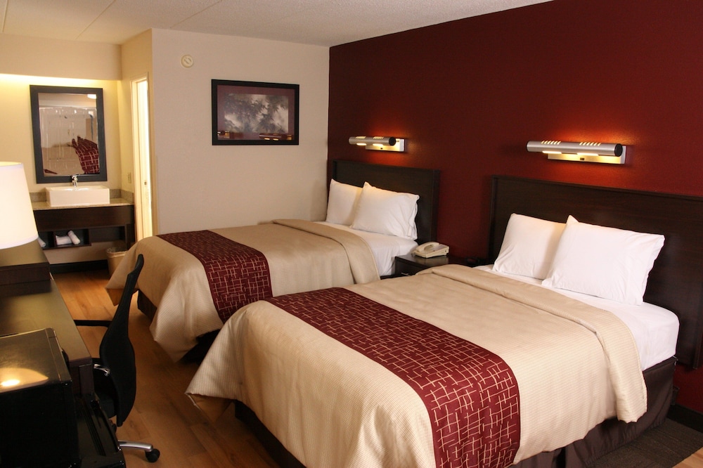 Red Roof Inn PLUS Philadelphia Airport - photo 16