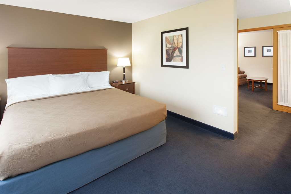 AmericInn by Wyndham Webster City - photo 14