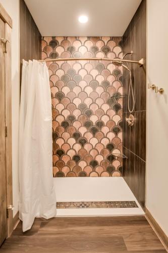 The Port of Prescott Boutique Hotel - photo 7