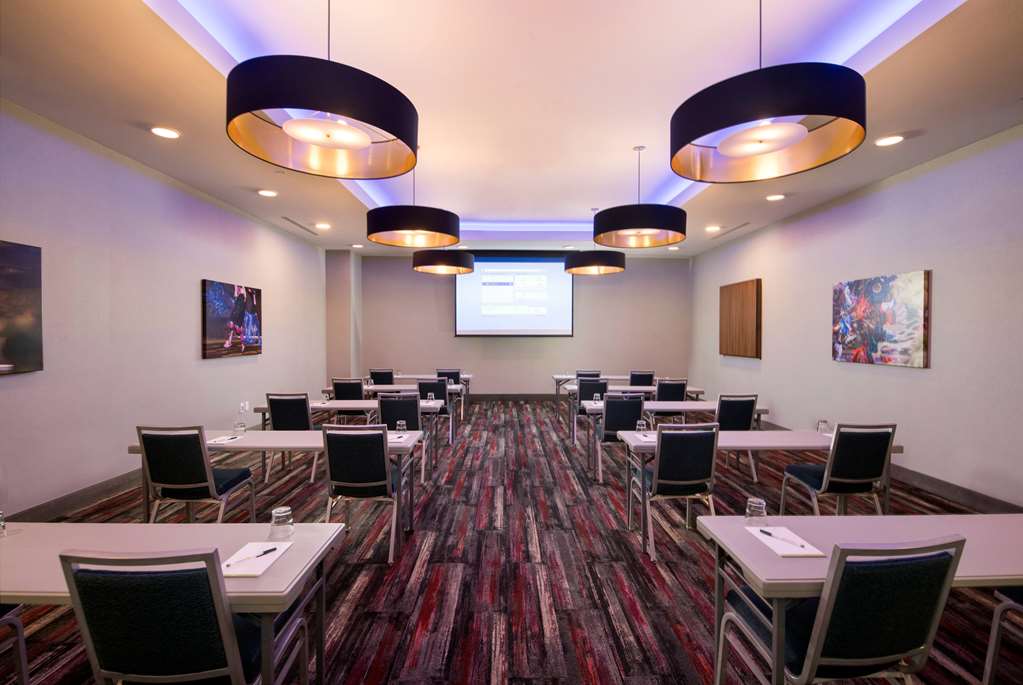 La Quinta Inn & Ste by Wyndham Wisconsin Dells Lake Delton - photo 20