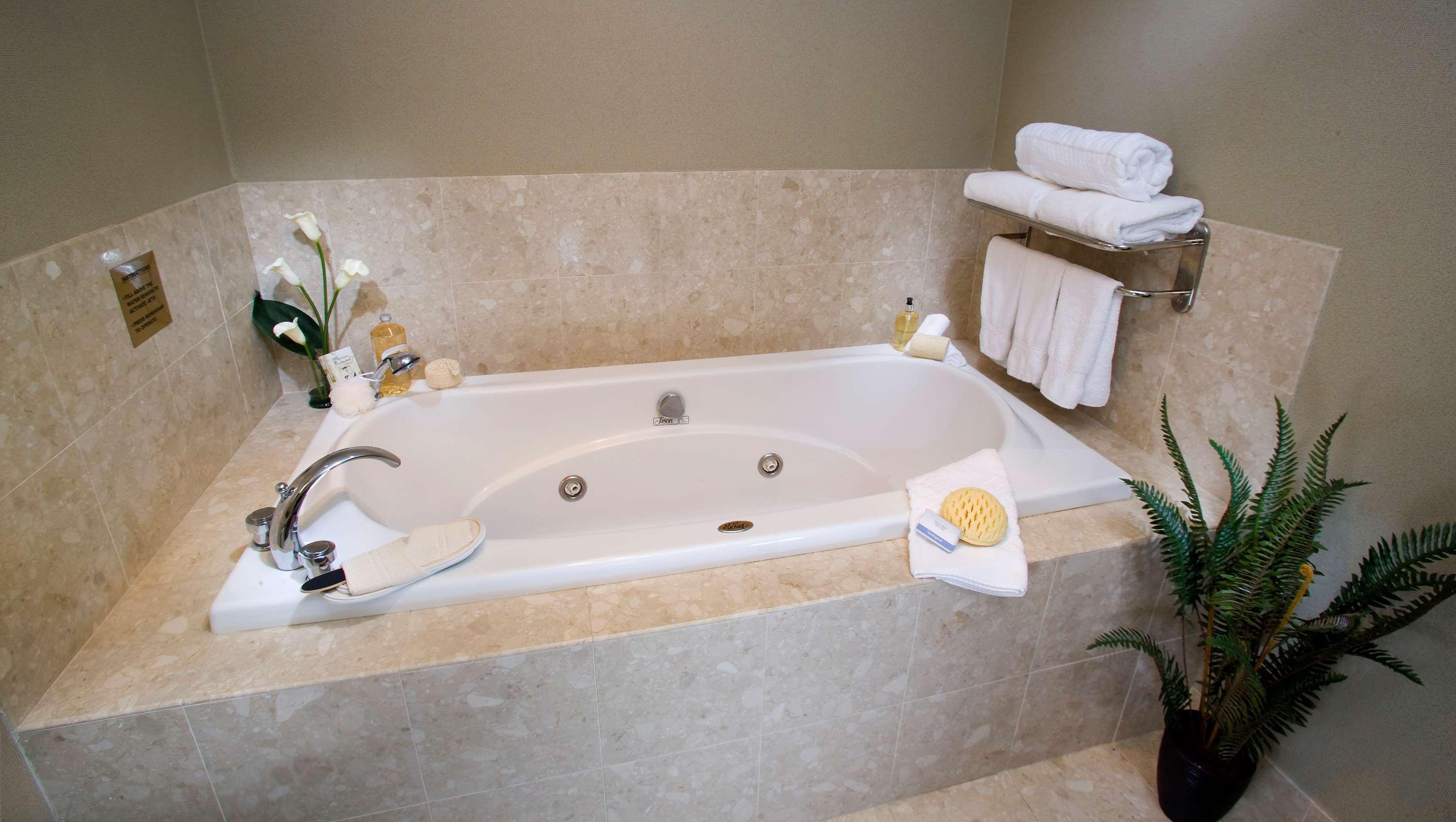 Doubletree by Hilton Norwalk - photo 13