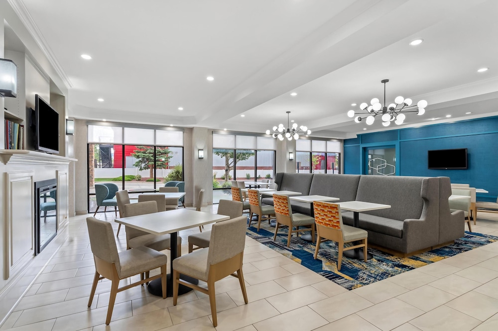 Hampton Inn Laramie - photo 49