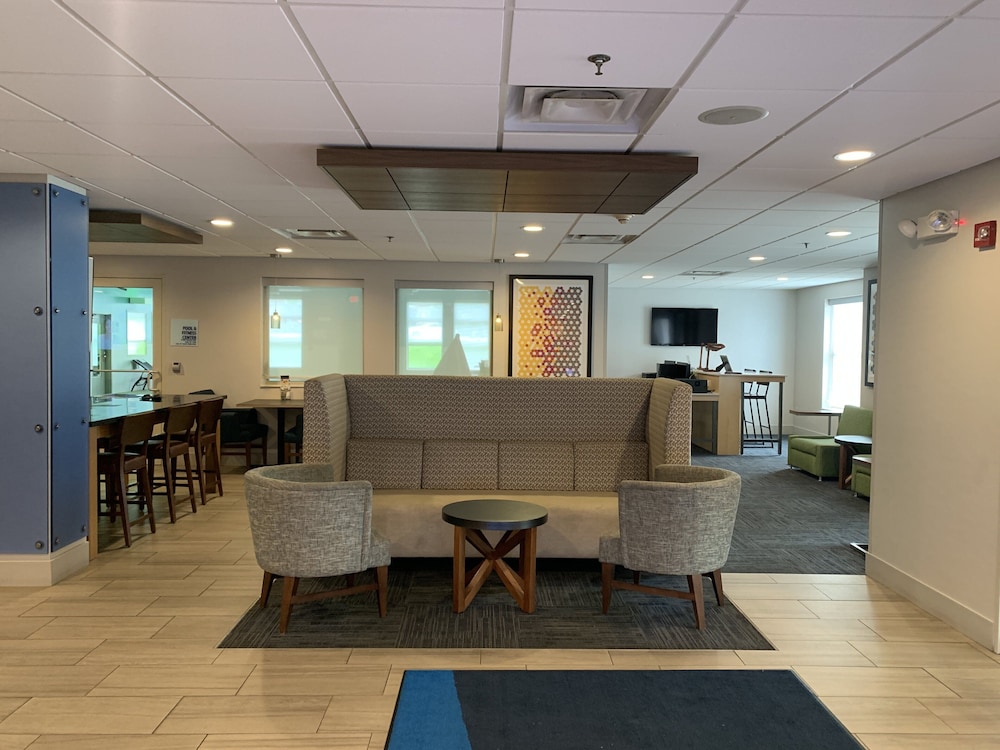 Holiday Inn Express Fairfield by IHG - photo 24