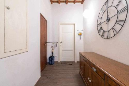 Elegant Green Apartment In San Gallo Firenze — 4-Star Luxury Hotel in Florence, Italy