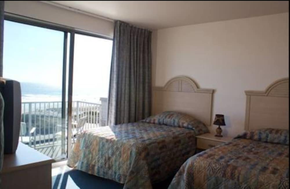 Acropolis Oceanfront Resort - photo 10