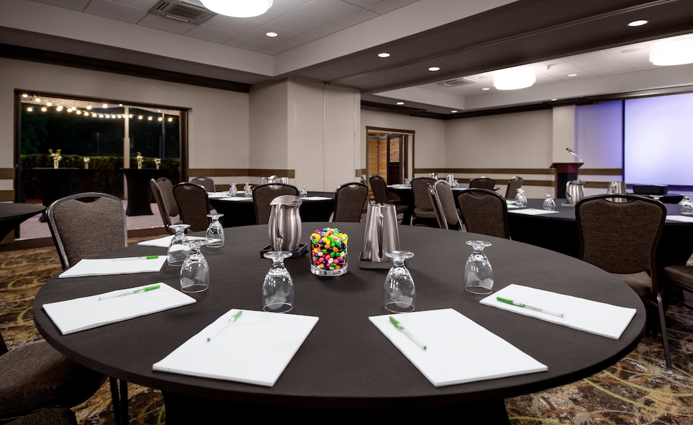 Holiday Inn Nashville Vanderbilt by IHG - photo 53