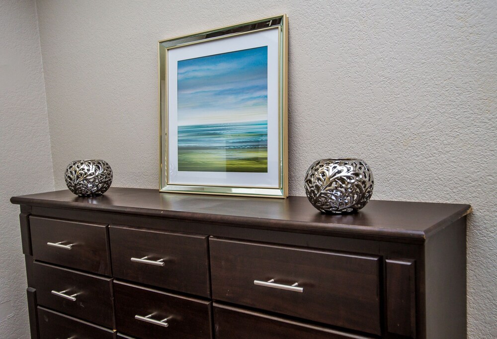Luxury 6BR 10min to LV Strip Sleeps 20