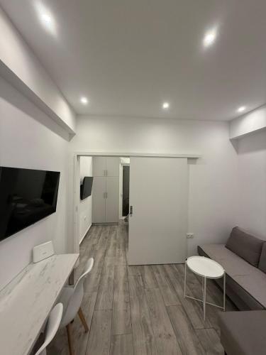 Ath Gray House — 4-Star Luxury Hotel in Athens, Greece