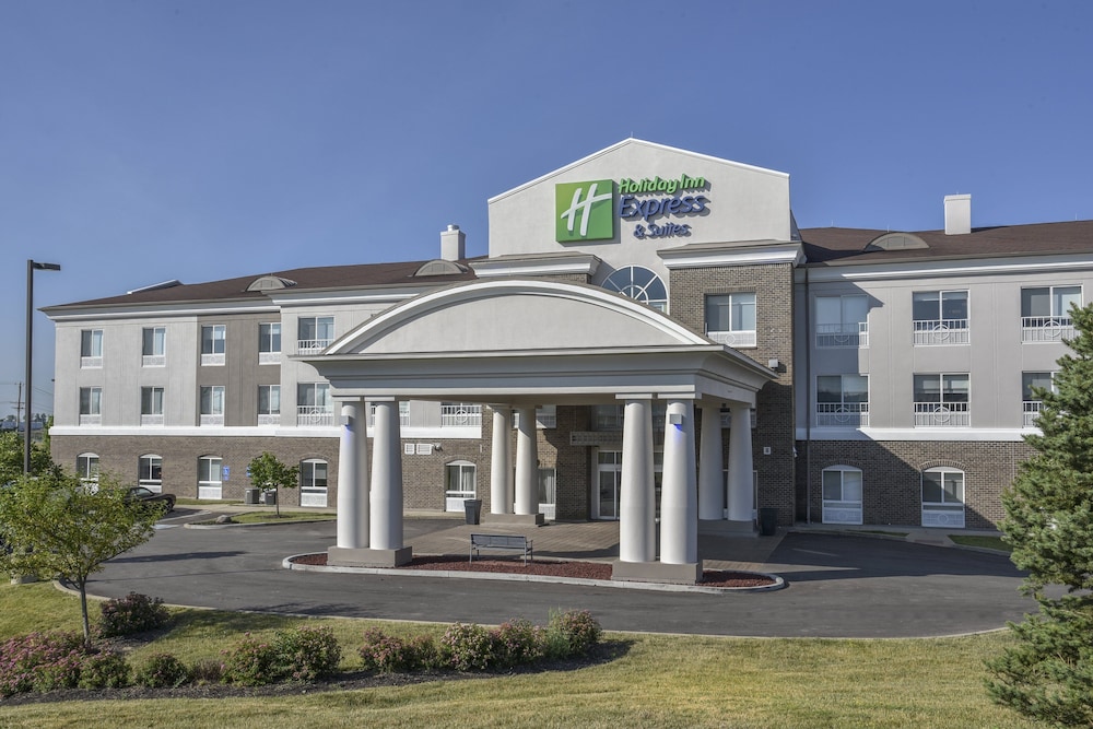 Holiday Inn Express Hotel & Suites Richwood Cincinnati South by IHG in Walton, United States