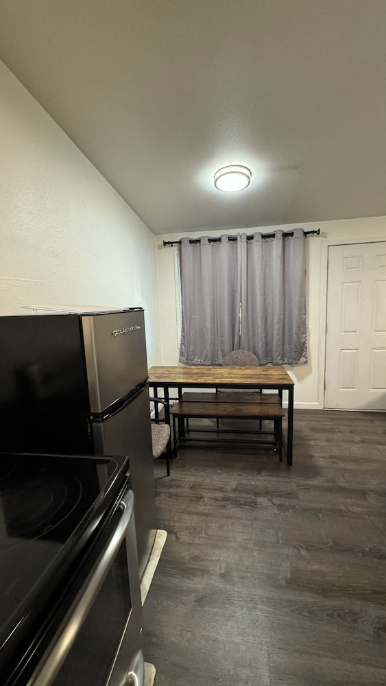 Golden Kent Motel - photo 34