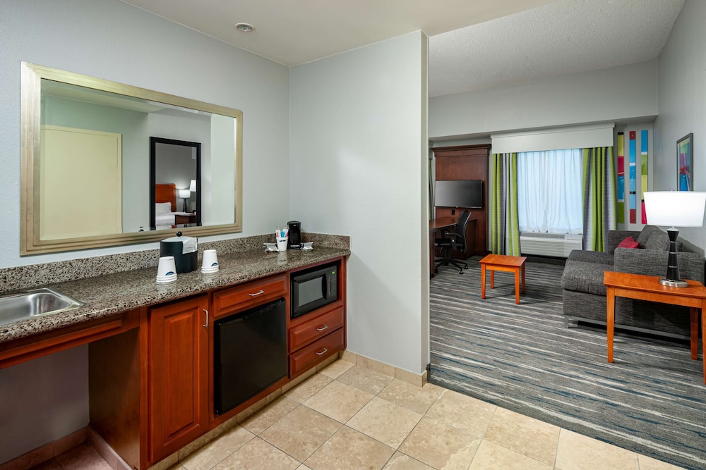 Hampton Inn & Suites Mobile I 65@ Airport Blvd - photo 16