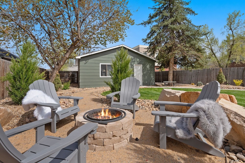 Hot Tub Hideout Old Towns Best Group Stay in Fort Collins, United States