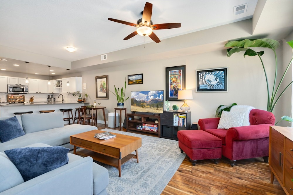 Old Town North Getaway King Beds & Game Room in Fort Collins, United States