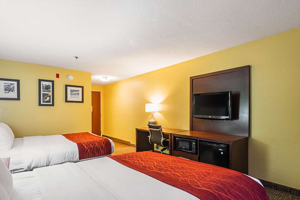 Comfort Inn & Suites Dayton Northwest Englewood - photo 8